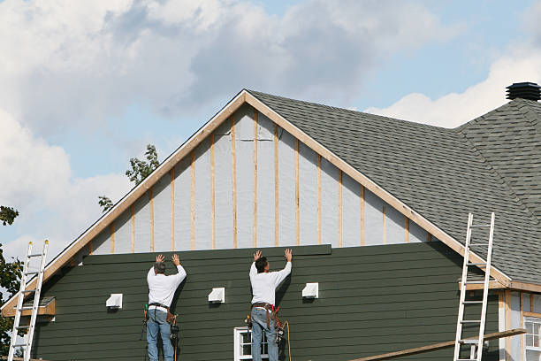 Professional Siding Contractor technician working in Richfield, NC